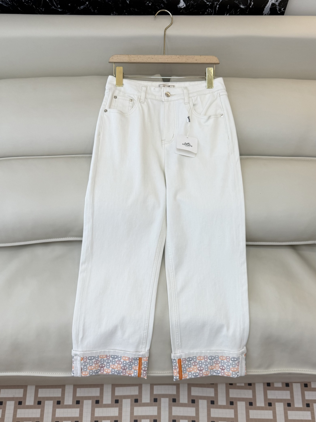 NO:717362,CK051# factory direct batch special H family Hermès slimming and leg lengthening stretch cotton jeans white S-XL,,hermes,jeans,19860909CK051#工厂直批特 H家 爱马仕 显瘦显腿长 弹力棉 牛仔裤 白色 S-XL,,hermes,jeans,,Women's clothing