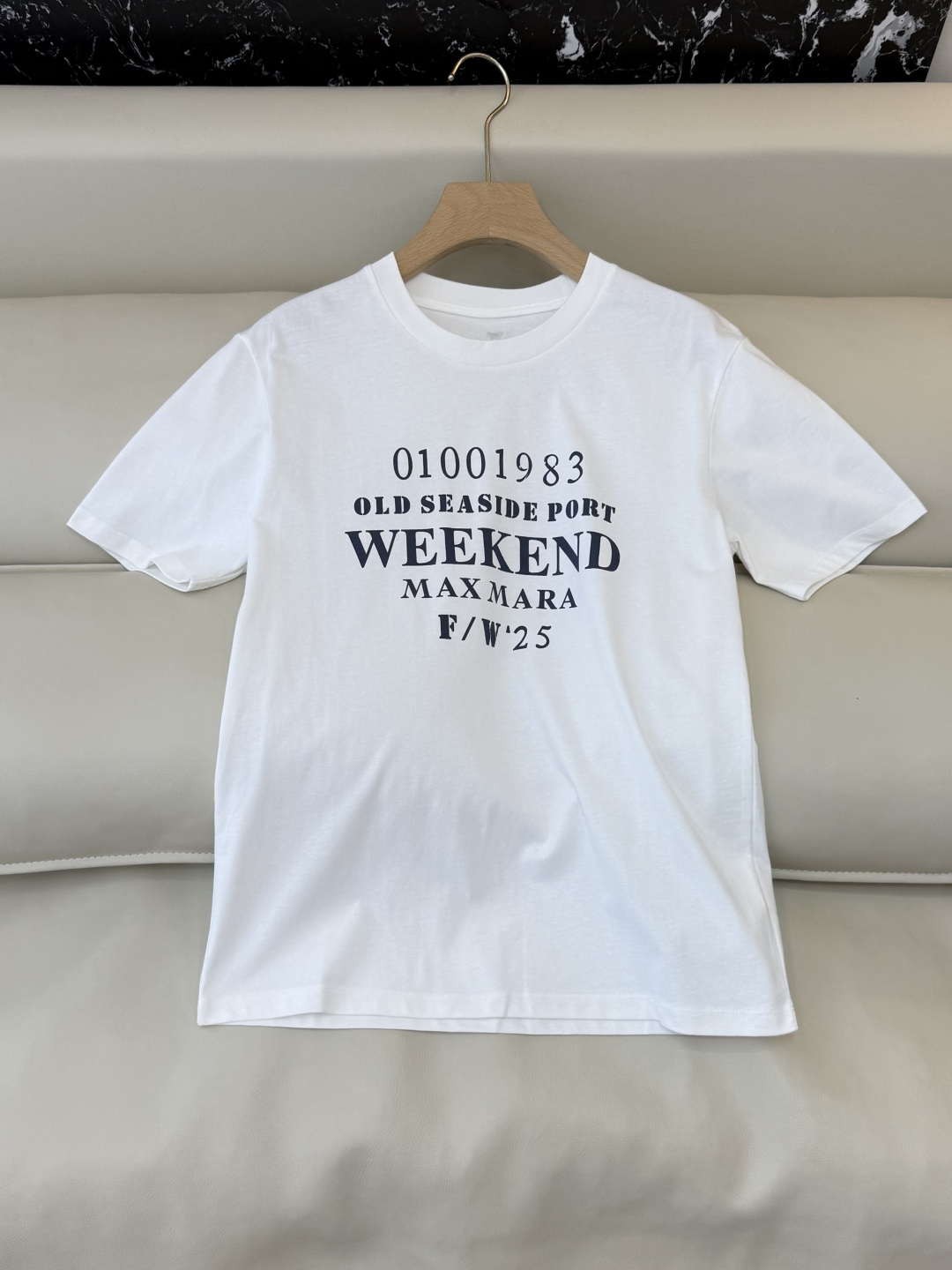 NO:717640,CK057# Factory Max weekend printed letter logo short-sleeved T-shirt SML,,T-shirt,tees,t-shirt,19860909CK057#工厂 Max weekend 印花字母logo 短袖T恤 SML,,T-shirt,tees，t-shirt,,Women's clothing