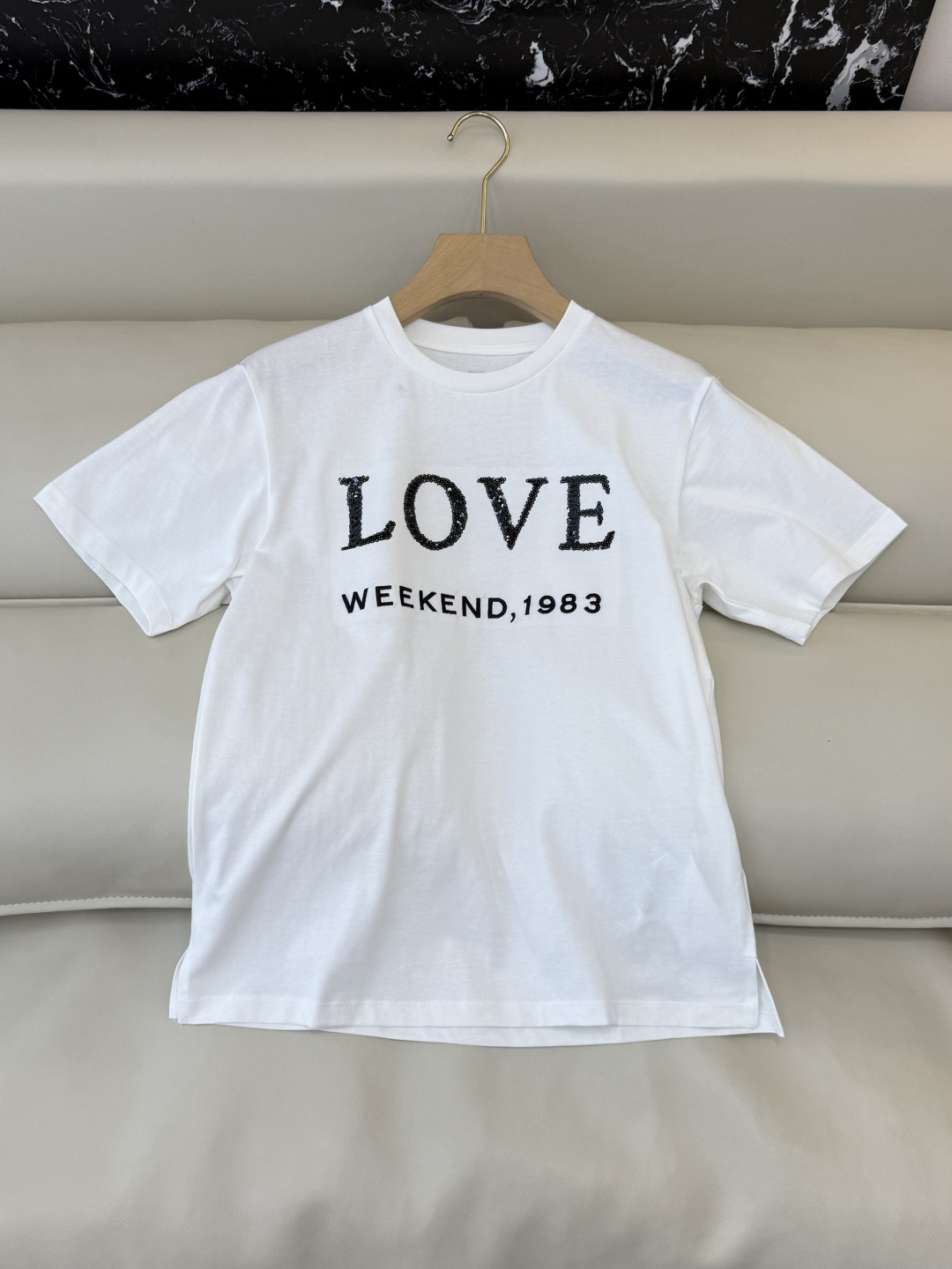 NO:717369,CK056#Factory special Max weekend printed embroidered sequins letter logo short-sleeved T-shirt SML,,T-shirt,tees,t-shirt,19860909CK056#工厂特 Max weekend 印花绣花珠片 字母logo 短袖T恤 SML,,T-shirt,tees，t-shirt,,Women's clothing
