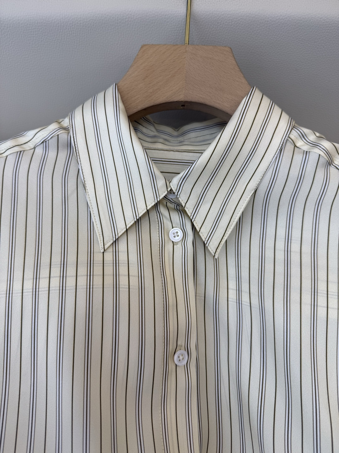 QD8005新款衬衫🌾Toteme 100% 真丝 桑蚕丝 条纹印花长袖衬衫 三色 SMLXL