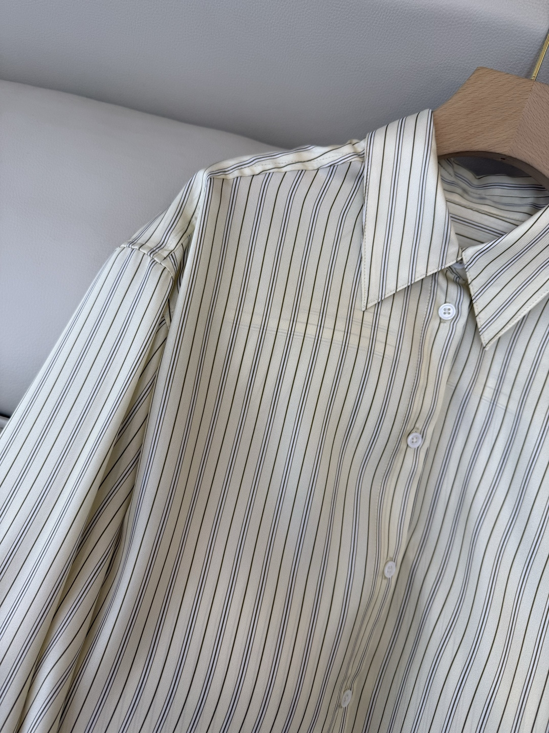 QD8005新款衬衫🌾Toteme 100% 真丝 桑蚕丝 条纹印花长袖衬衫 三色 SMLXL