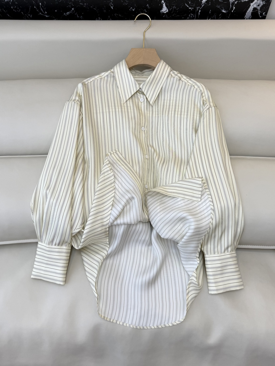 QD8005新款衬衫🌾Toteme 100% 真丝 桑蚕丝 条纹印花长袖衬衫 三色 SMLXL