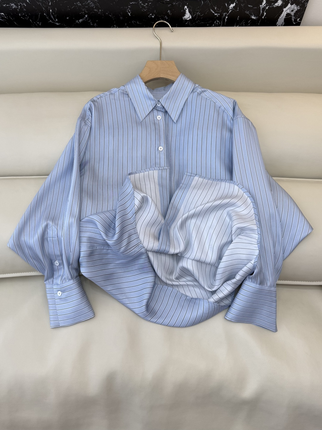 QD8005+8009#新款套装🌾Toteme 100% 真丝 桑蚕丝 条纹印花长袖衬衫➕抽带 真丝半裙