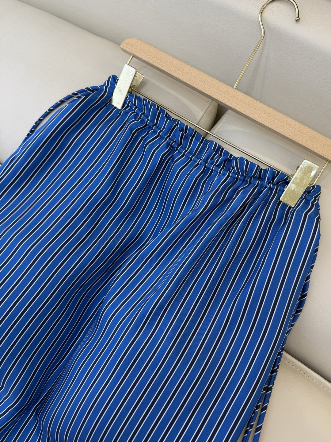 QD8005+8009#新款套装🌾Toteme 100% 真丝 桑蚕丝 条纹印花长袖衬衫➕抽带 真丝半裙