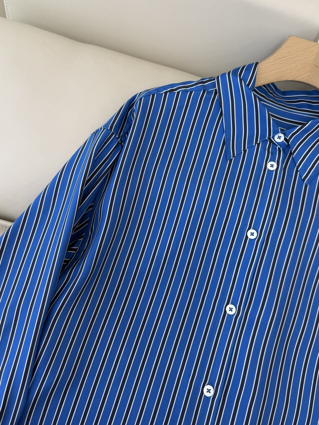 QD8005新款衬衫🌾Toteme 100% 真丝 桑蚕丝 条纹印花长袖衬衫 三色 SMLXL