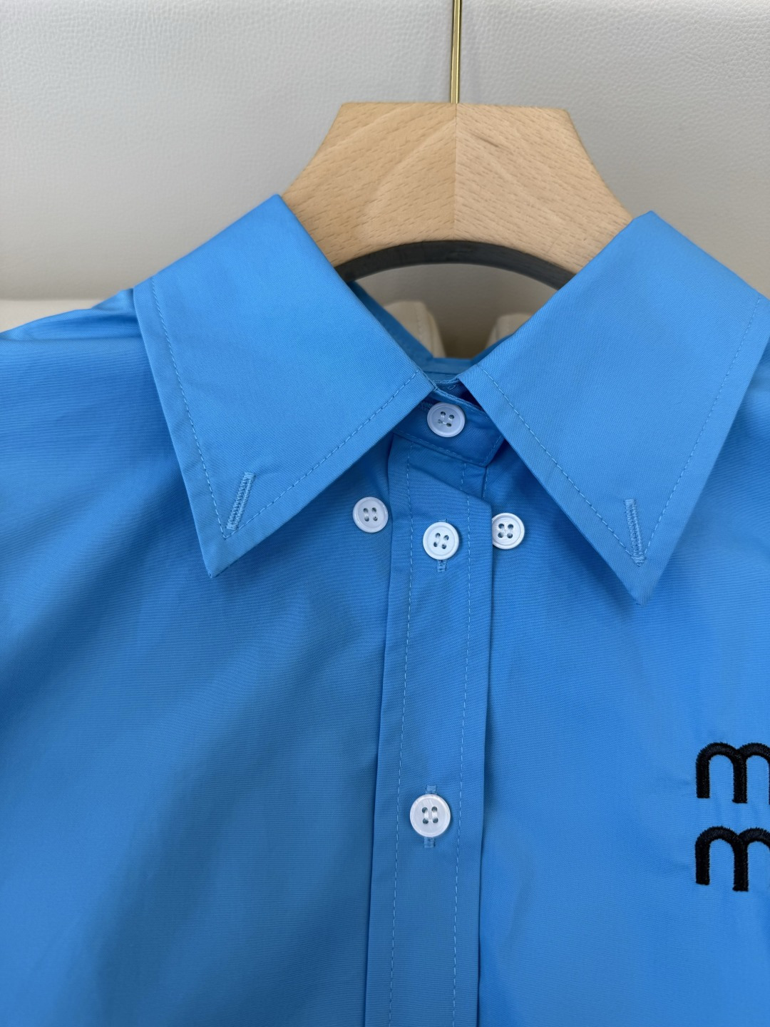 CY094#新款衬衫。miu家 字母绣花 长袖 衬衫 白色 蓝色 SML