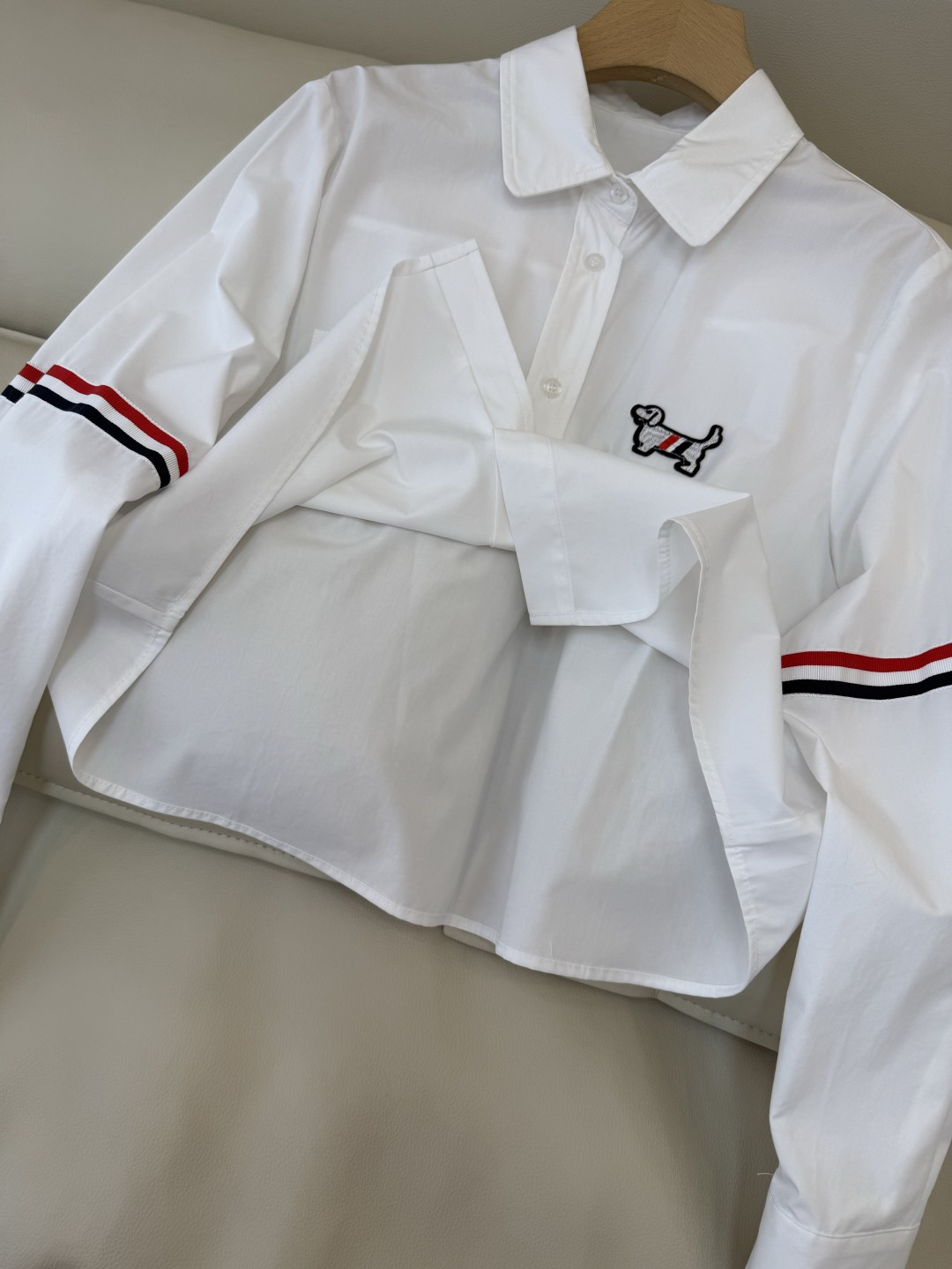 CY099#新款衬衫。TB 绣花 修身长袖 衬衫 白色 蓝色 粉色 SM L