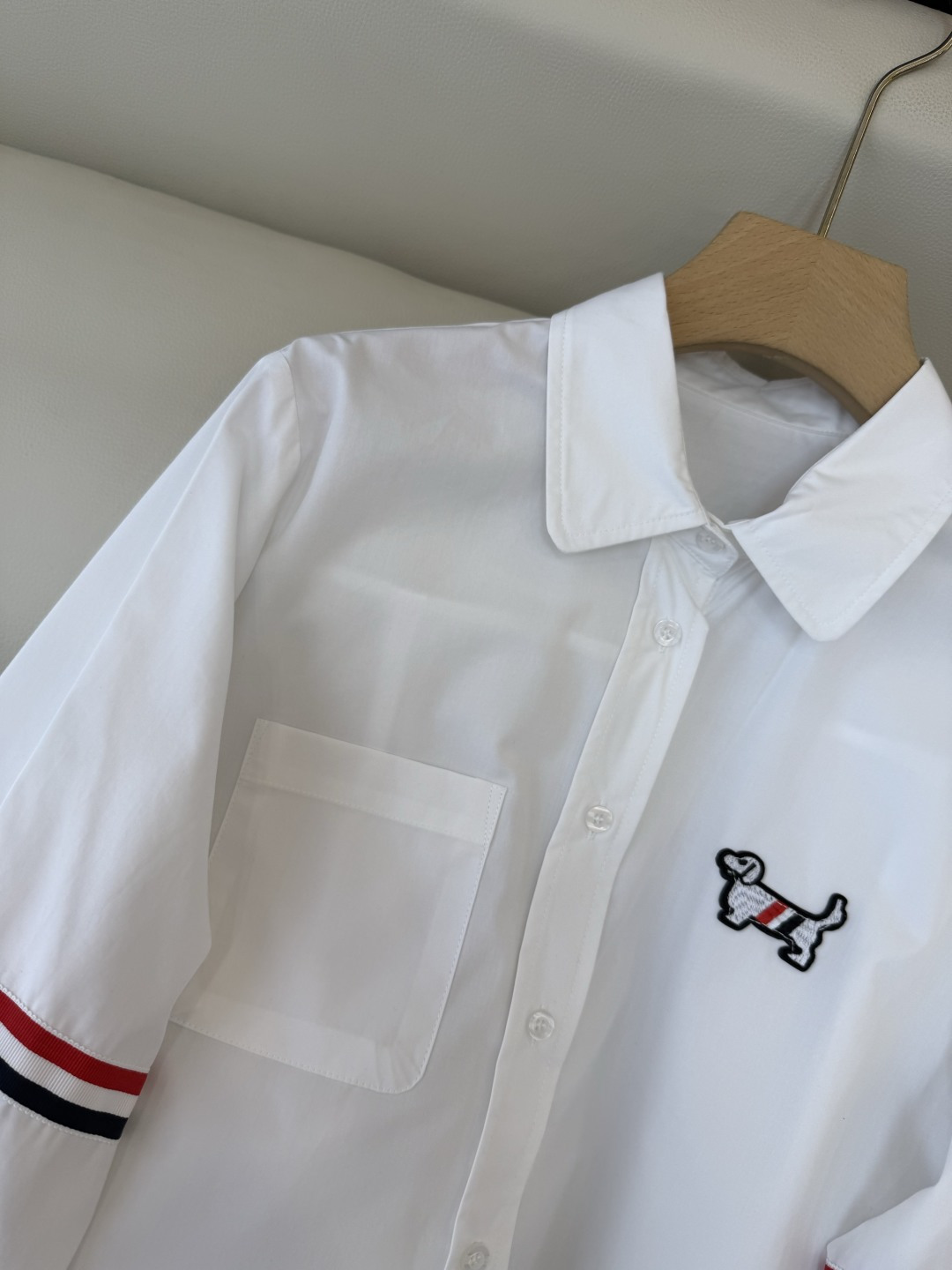 CY099#新款衬衫。TB 绣花 修身长袖 衬衫 白色 蓝色 粉色 SM L