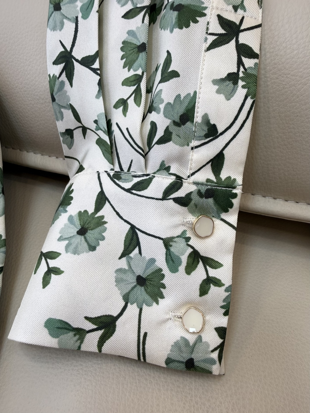 BS1108#新款连衣裙💕Max mara 碎花印花 100% 斜纹真丝印花长袖连衣裙 配腰带 36/3