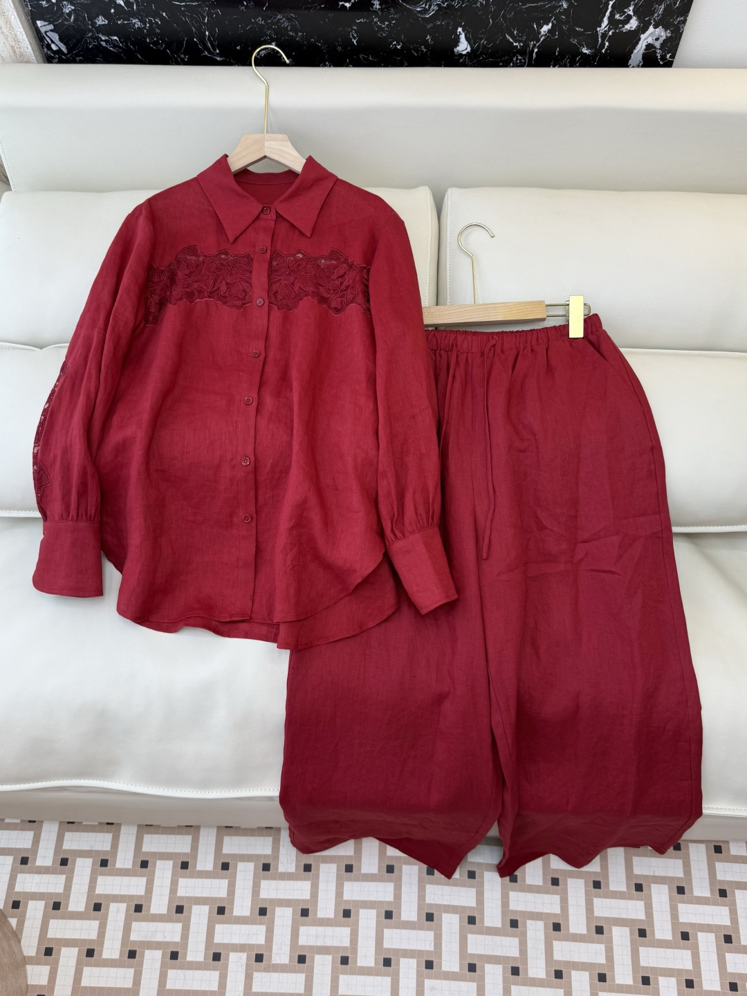 NO:734670,YM062# new suit factory zim... Heavy embroidery lace linen top trousers suit navy white red SMLXL,,19860909YM062#新款套装工厂 zim… 重工绣花 蕾丝 亚麻上衣 长裤 套装 藏青色 白色 红色 SMLXL,,,Women's clothing