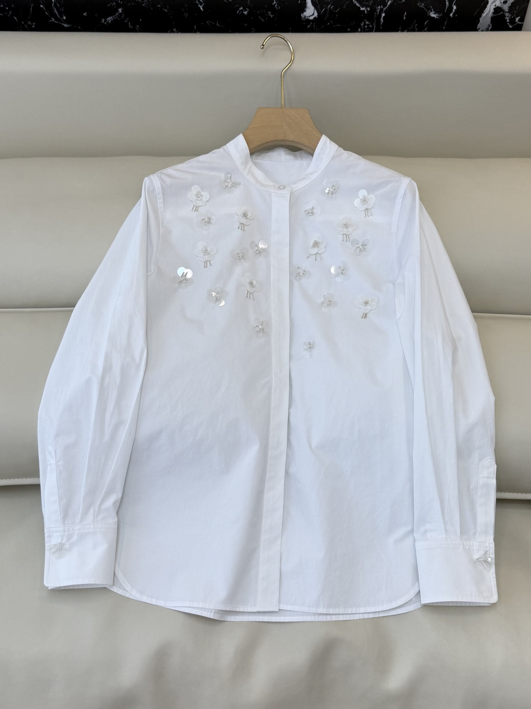 NO:735045,AD058# long-sleeved shirt factory three-dimensional hand-made beading long-sleeved shirt pink blue white SML,,shirts,19860909AD058#长袖衬衫工厂 立体手工钉珠 长袖衬衫 粉色 蓝色 白色 SML,,shirts,,Women's clothing