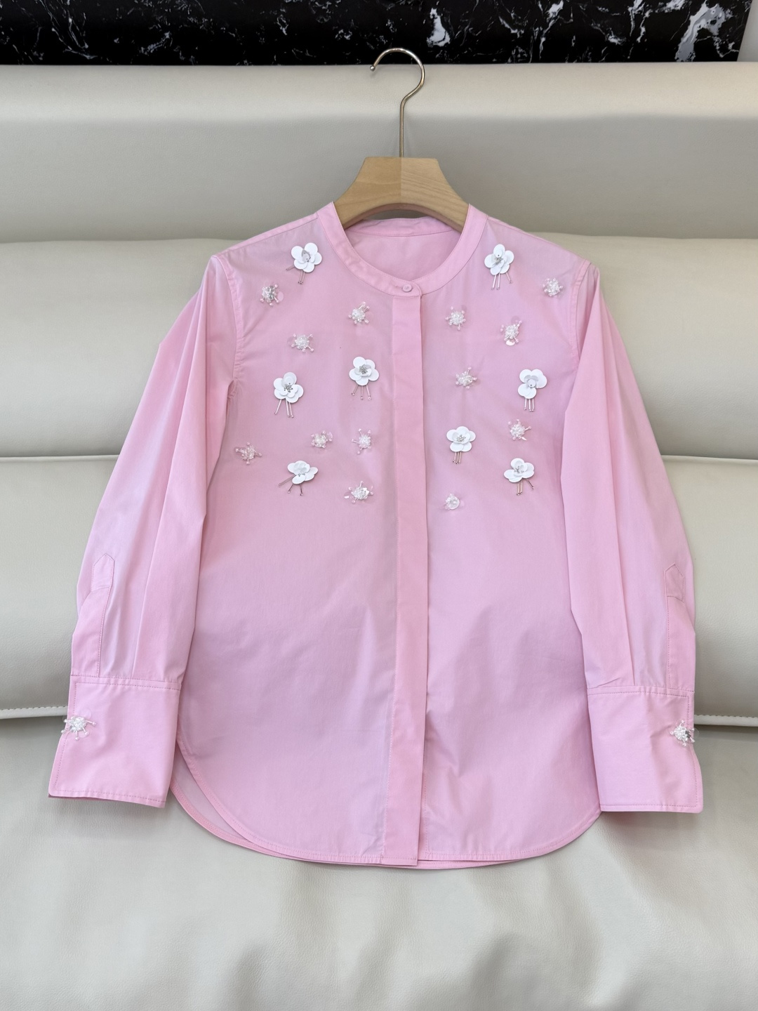 NO:736000,SL0223# New shirt factory Val three-dimensional flower hand-beading long-sleeved shirt pink white SMLXL,,shirts,19860909SL0223#新款衬衫工厂 Val 立体花朵手工钉珠 长袖衬衫 粉色白色 SMLXL,,shirts,,Women's clothing