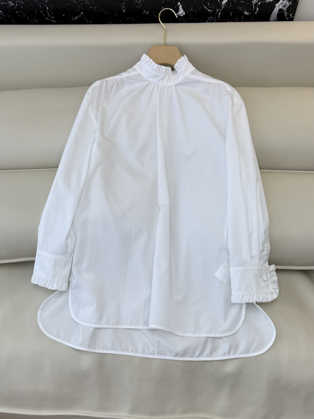 NO:735071,YO035# new shirt P Max mara top version stand-up collar French court earring collar cotton long-sleeved shirt 36/38/40/42,,shirts,19860909YO035#新款衬衫P Max mara 顶级版 立领法式宫廷木耳边领 棉 长袖衬衫36/38/40/42,,shirts,,Women's clothing