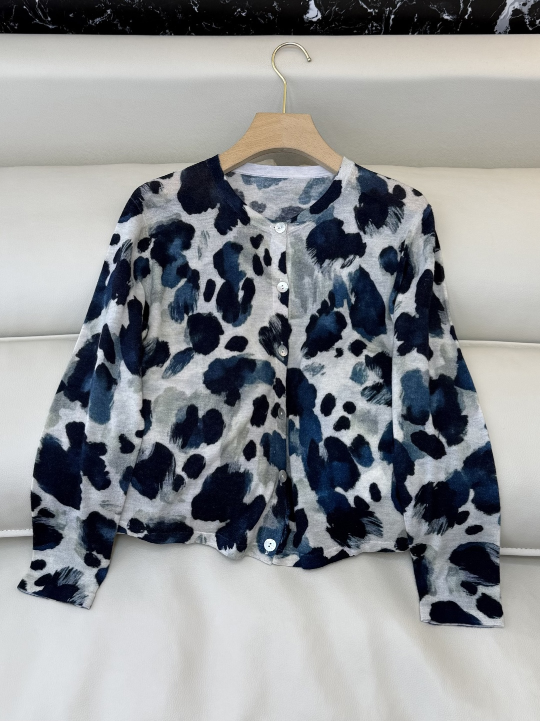 NO:735077,AD061# New cardigan factory Japan imported water-soluble sheep wool water-soluble printing long-sleeved cardigan cardigan MLXL,,19860909AD061#新款羊毛衫工厂 日本进口水溶绵羊毛羊毛 水溶印花 长袖开衫 羊毛衫 MLXL,,,Women's clothing