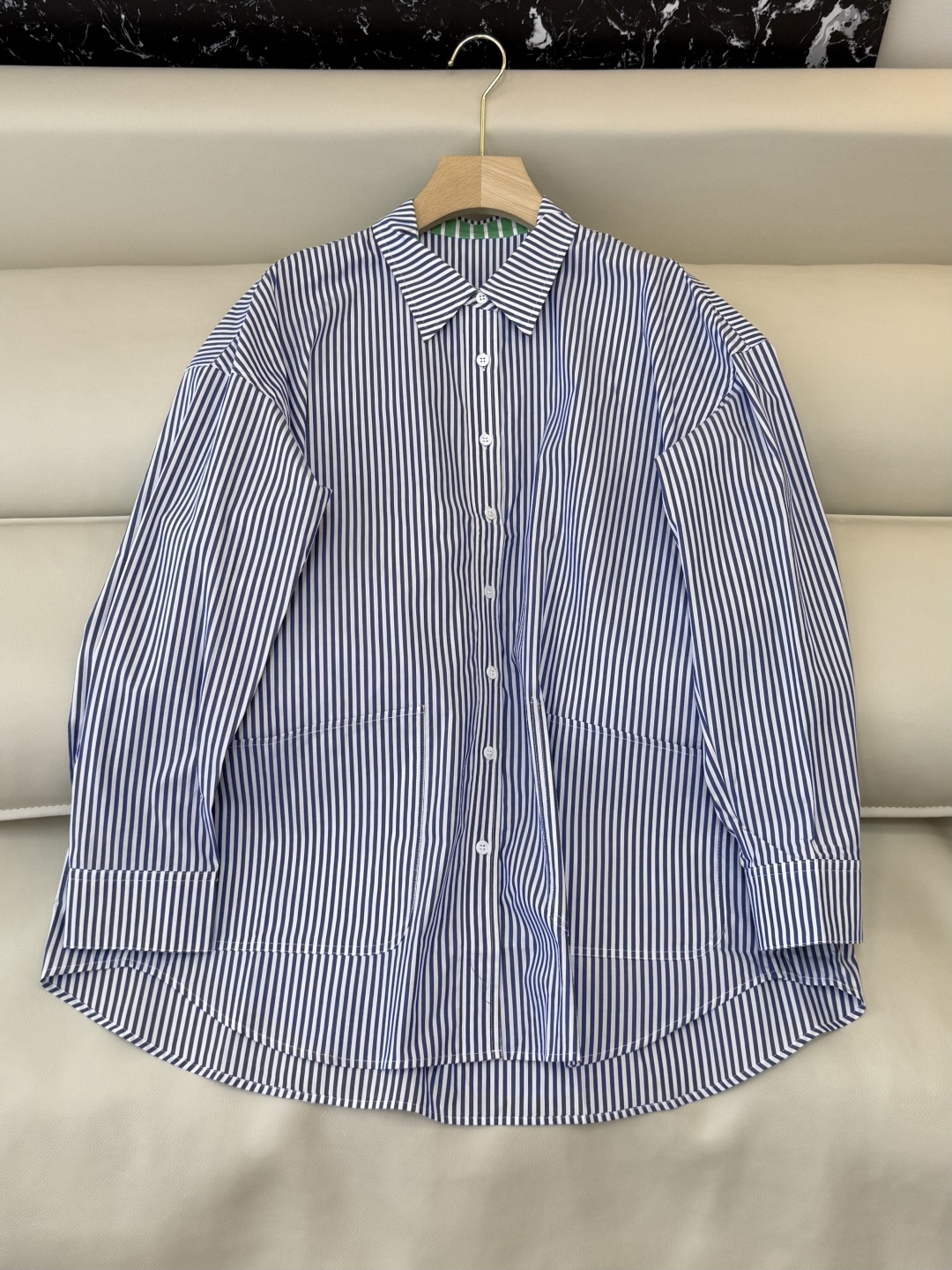 NO:736022,LZ25028# new shirt P striped silhouette cotton long-sleeved shirt SML,,shirts,19860909LZ25028#新款衬衫P 条纹 廓形 棉料长袖衬衫 SML,,shirts,,Women's clothing