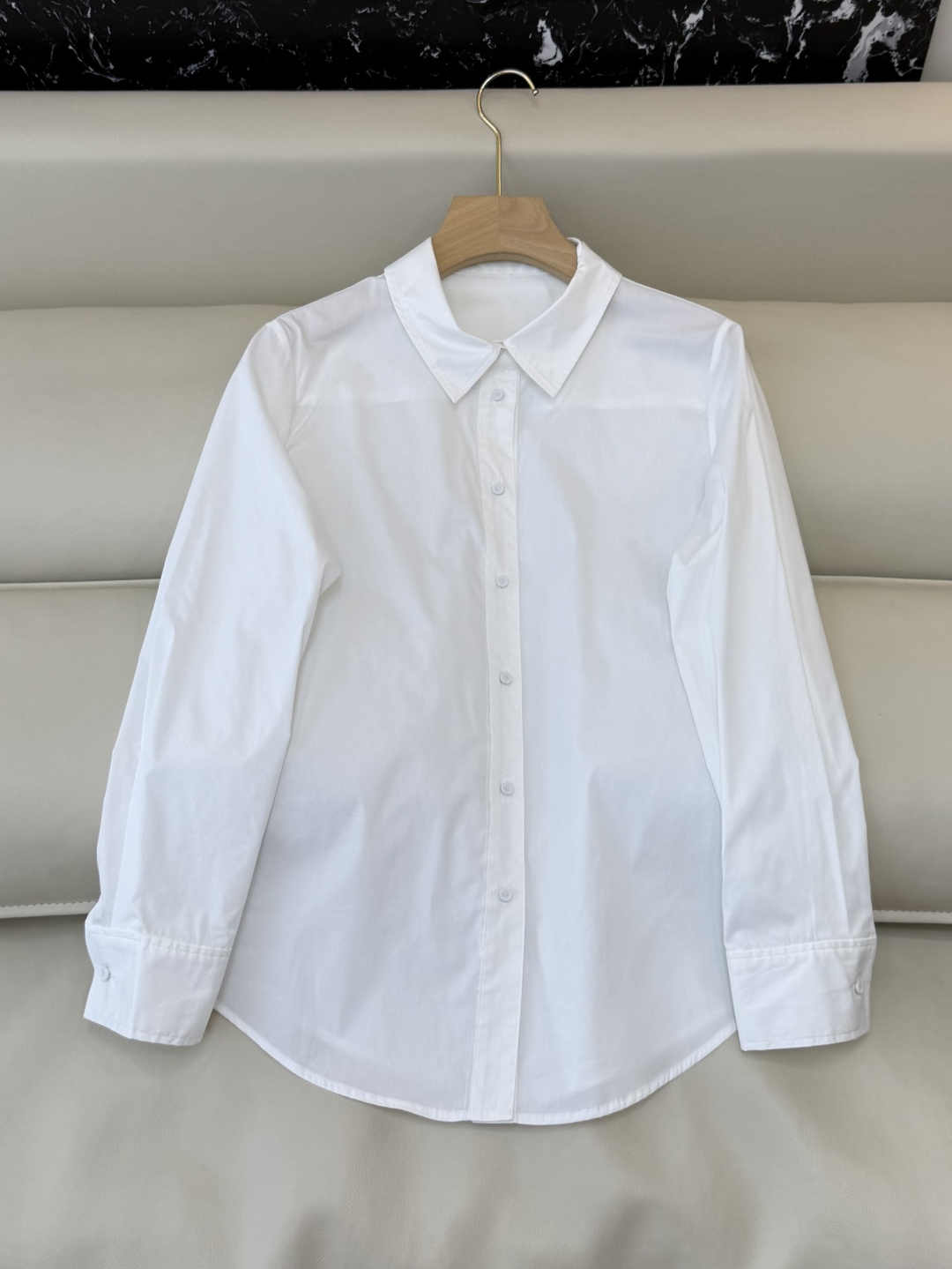 NO:735981,SL0228# The new shirt factory sample did not have time to bead. It is available in large quantities. Please refer to the model picture) Val three-dimensional hand-beading long-sleeved shirt blue white SMLXL,,shirts,19860909SL0228#新款衬衫工厂样衣没来得及钉珠 大货都有的 参考模特图） Val 立体手工钉珠 长袖衬衫 蓝色 白色 SMLXL,,shirts,,Women's clothing