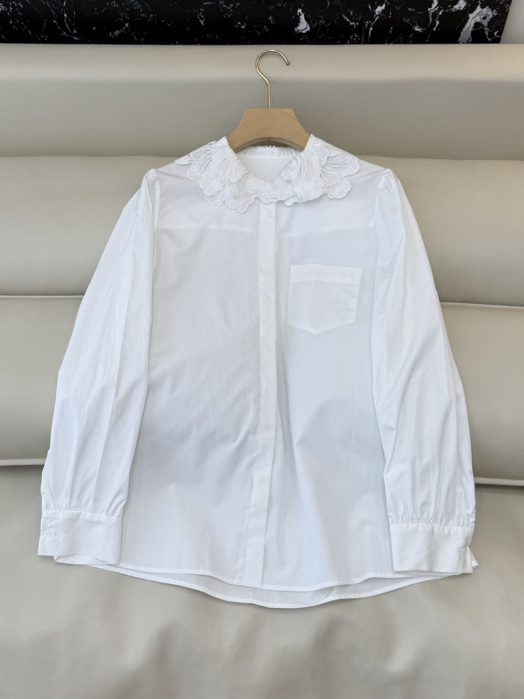 NO:736005,SL0225# new shirt factory petal collar long sleeve cotton shirt white SMLXL,,shirts,19860909SL0225#新款衬衫工厂 花瓣领 长袖 棉衬衫 白色 SMLXL,,shirts,,Women's clothing