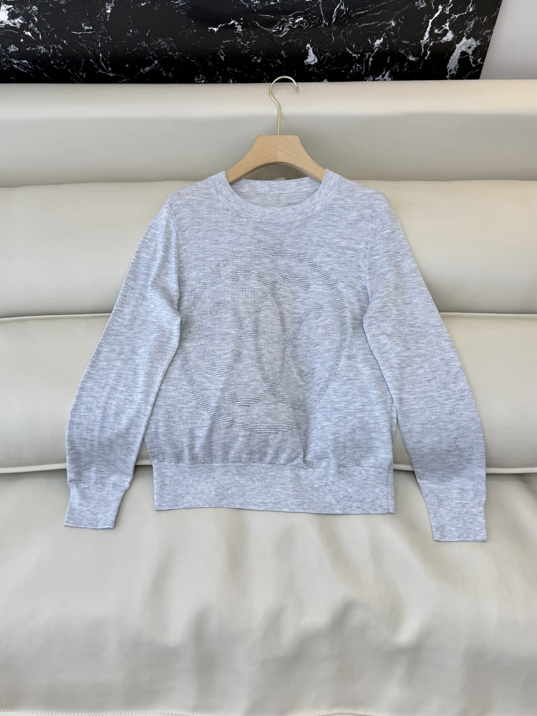 NO:722644,H326016# New sweater H Hermes 15 wool embroidered pattern long-sleeved sweater blue light gray SMLXL, Hermes-clothing, hermes, sweaters,19860909H326016#新款毛衣 H爱马仕 15 羊毛 绣花图案 长袖毛衣 蓝色 浅灰色 SMLXL,爱马仕-服装,hermes,sweaters,,Women's clothing