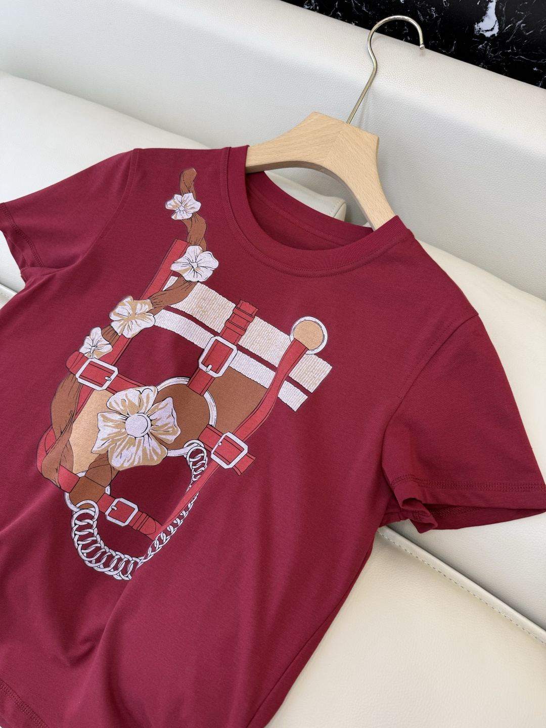 QG0157#新款T恤⚠️‼️H家 爱马仕 独家版 印花 短袖T恤 黑色 白色 樱桃红 SML