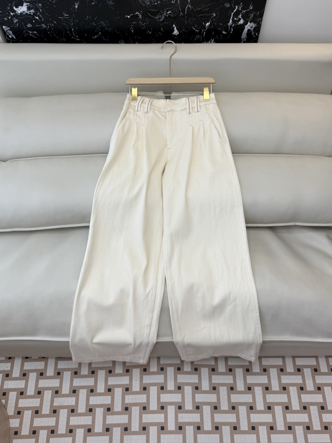 NO:736369,PZ050# new jeans factory BC high quality soft warm stretch denim cotton trousers milky white 36/38/40/42/44,,jeans,19860909PZ050#新款牛仔裤工厂 BC 高品质 柔暖弹力牛仔棉 长裤 奶白色 36/38/40/42/44,,jeans,,Women's clothing