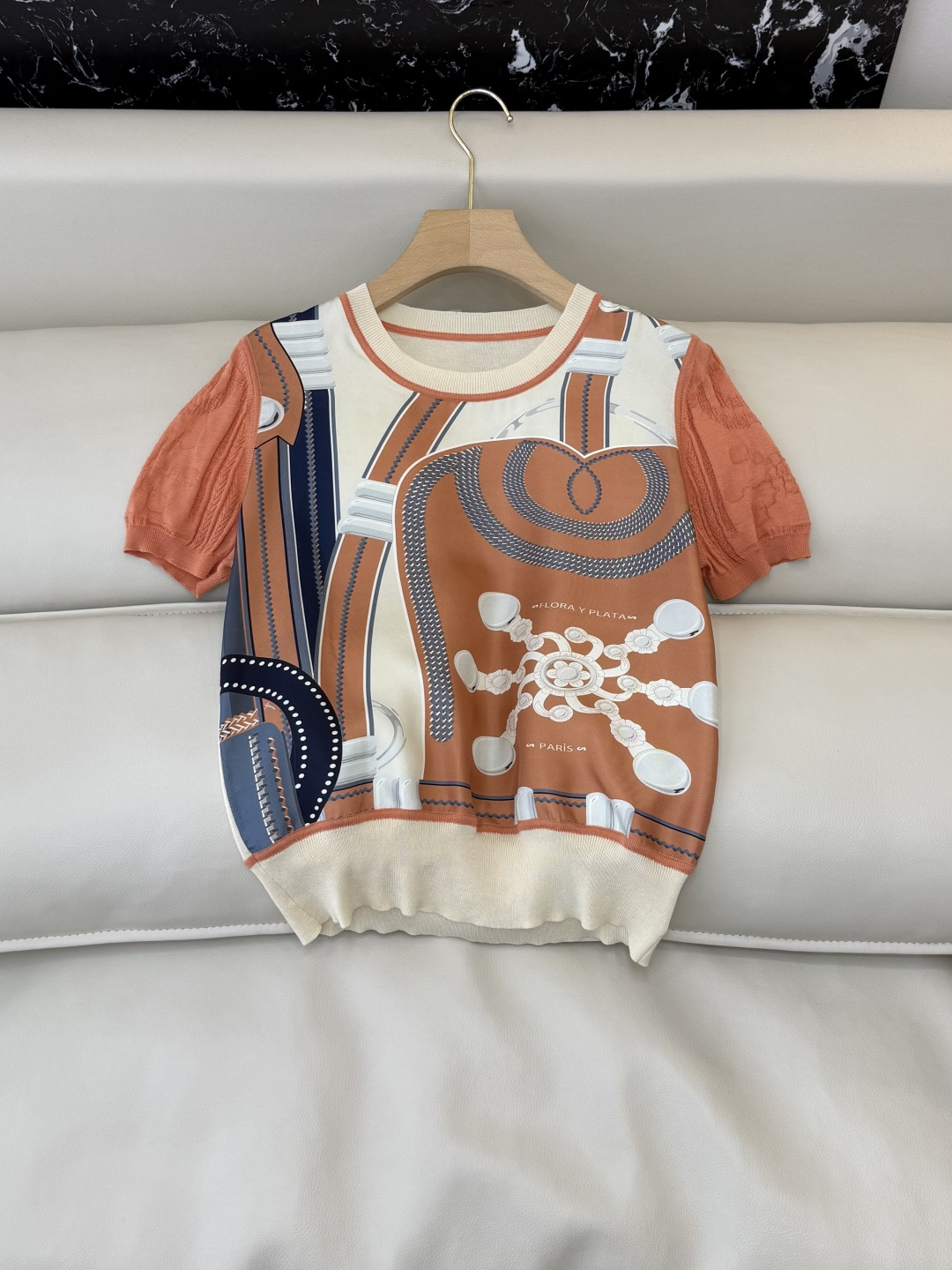 NO:736408,H326014# New Wool Knitted P H Home Hermes Splicing Style Silk Splicing 20 Wool Round Neck Short Sleeve Pullover Three Colors S-XL,,hermes,T-shirt,real silk,19860909H326014#新款羊毛针织P H家 爱马仕拼接款 真丝拼接20 羊毛 圆领短袖套头衫 三色 S-XL,,hermes,T-shirt,real silk,,Women's clothing