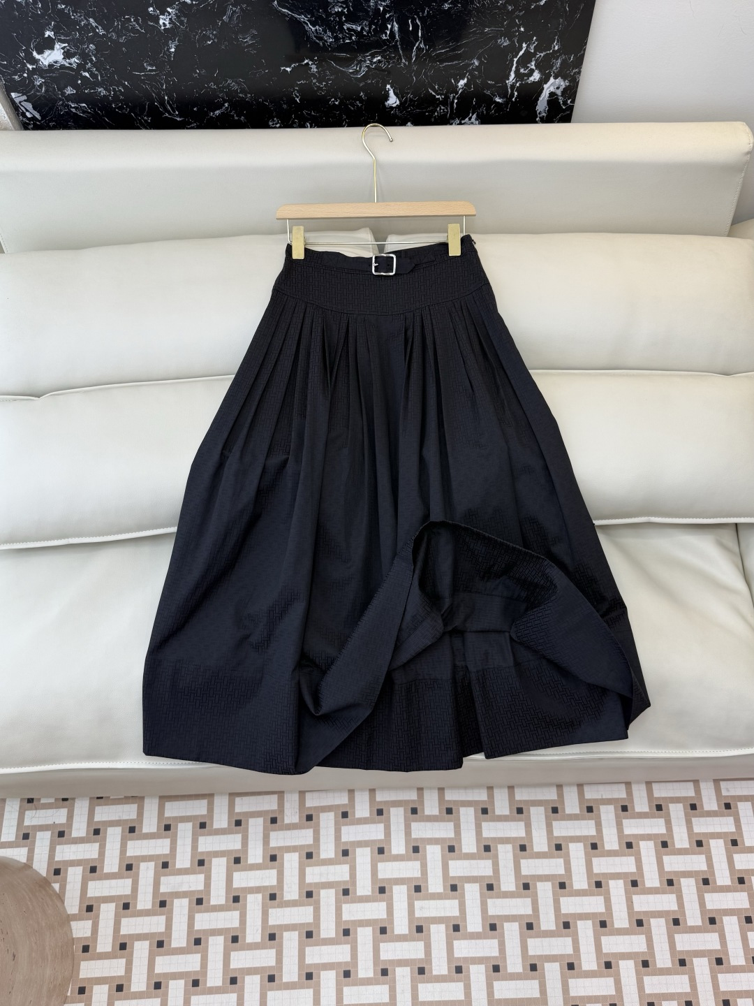 QGL041#新款套装💕Hermes H家 爱马仕 H字母暗纹 短袖衬衫➕长半裙 套装 黑色 燕麦咖色 