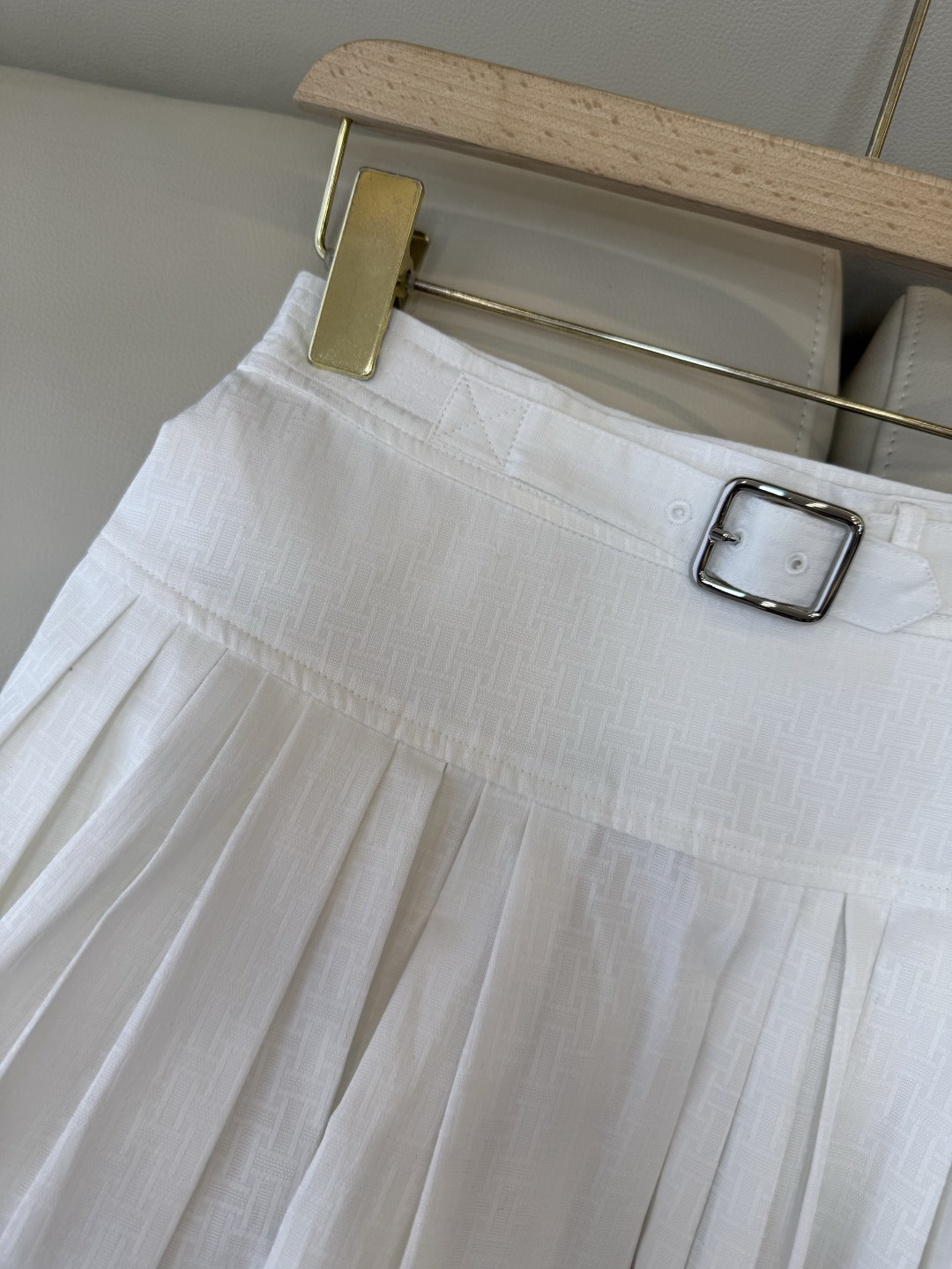 QGL041#新款套装💕Hermes H家 爱马仕 H字母暗纹 短袖衬衫➕长半裙 套装 黑色 燕麦咖色 