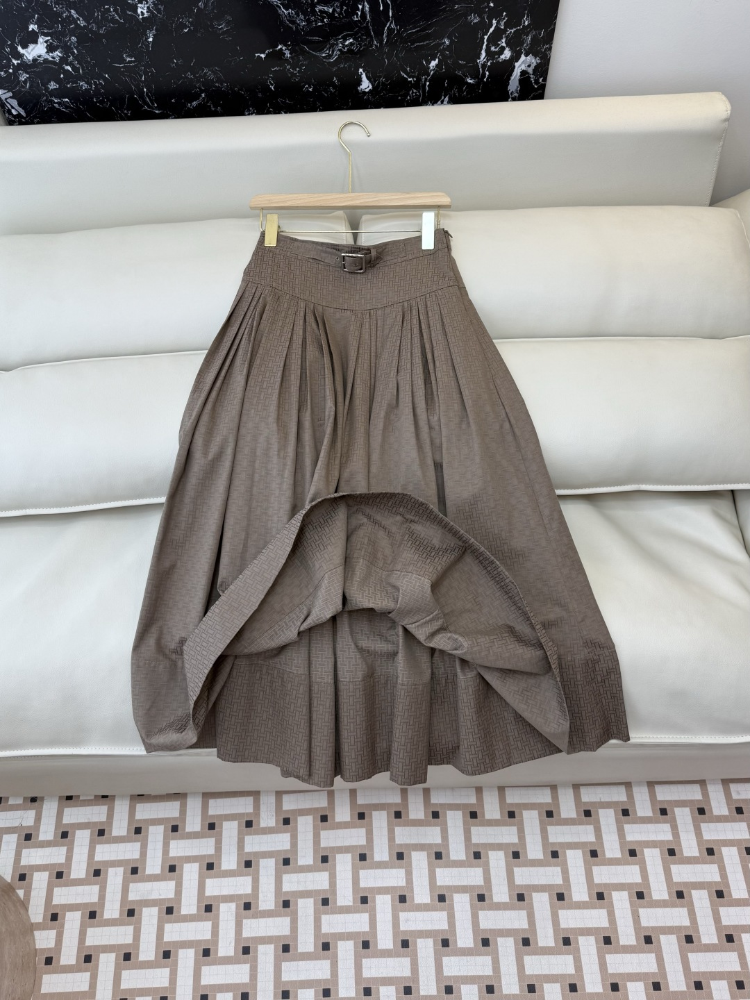 QGL041#新款套装💕Hermes H家 爱马仕 H字母暗纹 短袖衬衫➕长半裙 套装 黑色 燕麦咖色 