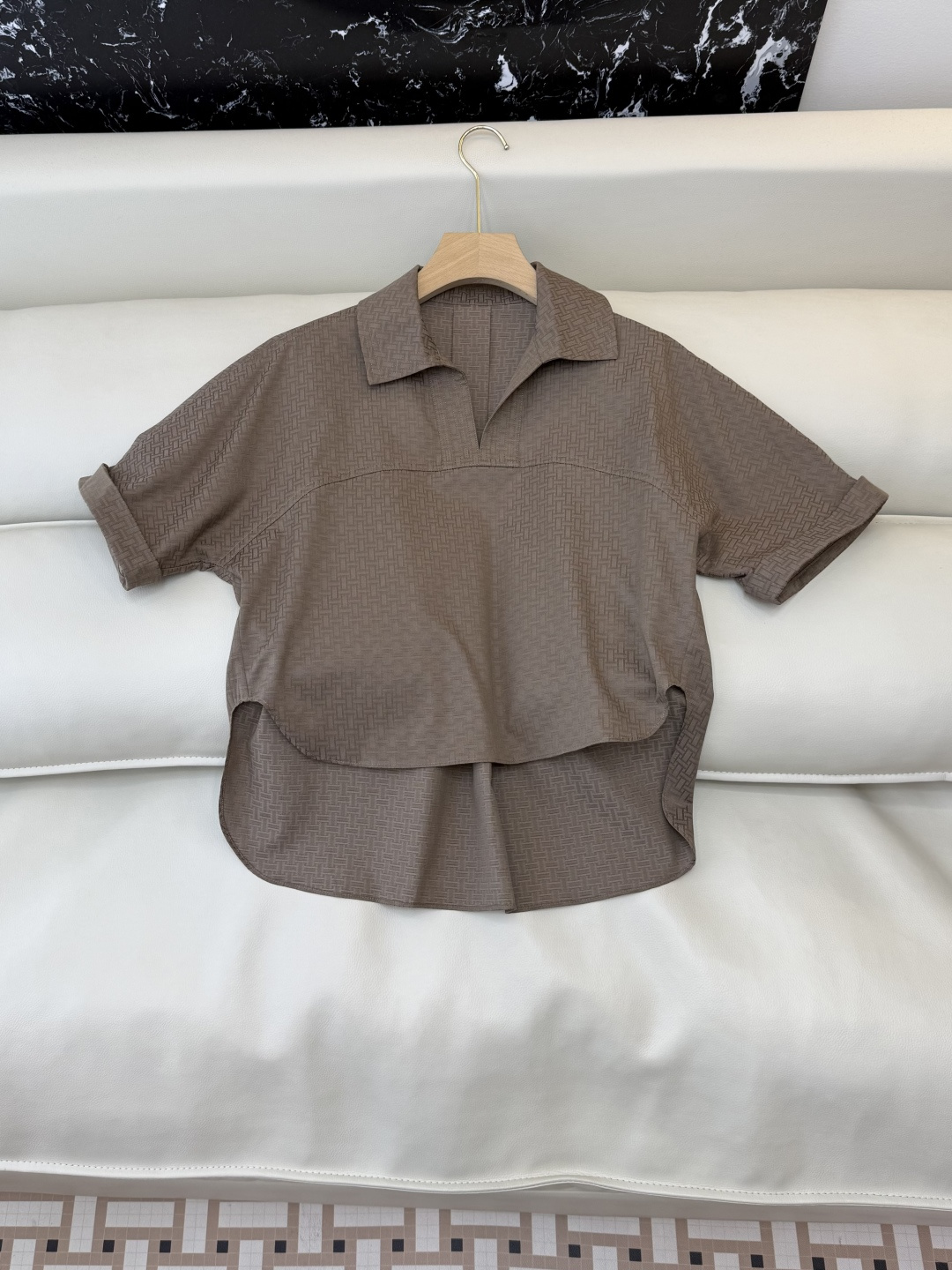 QGL041#新款套装💕Hermes H家 爱马仕 H字母暗纹 短袖衬衫➕长半裙 套装 黑色 燕麦咖色 