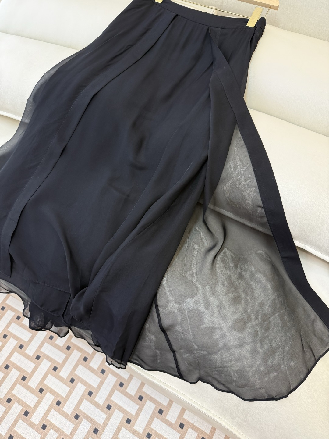 LZ26011#新款半裙🌾BC 大爆款 30%桑蚕丝 真丝飘逸长半裙 两色 SML