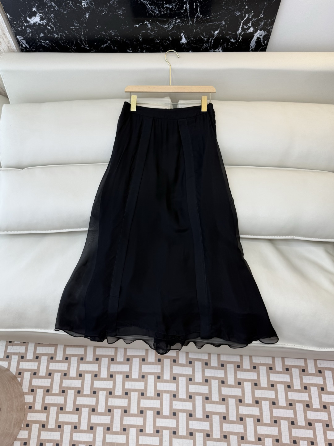 NO:736366,LZ26011# New Skirt P BC Hot Style 30 Mulberry Silk Elegant Silk Long Skirt Two Colors SML,,loro piana,skirts,real silk,19860909LZ26011#新款半裙P BC 大爆款 30桑蚕丝 真丝飘逸长半裙 两色 SML,,loro piana,skirts,real silk,,Women's clothing