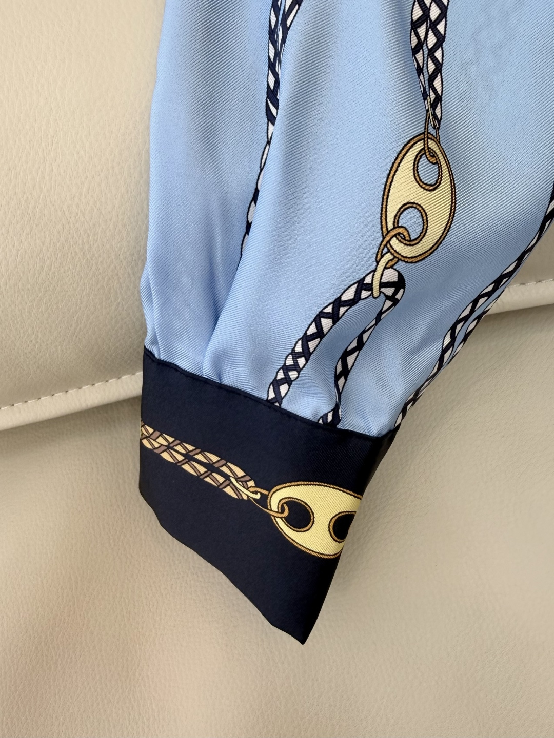 BS1117#新款衬衫💕gucci 条纹100% 真丝 蝴蝶结 印花上衣 蓝色 36-42