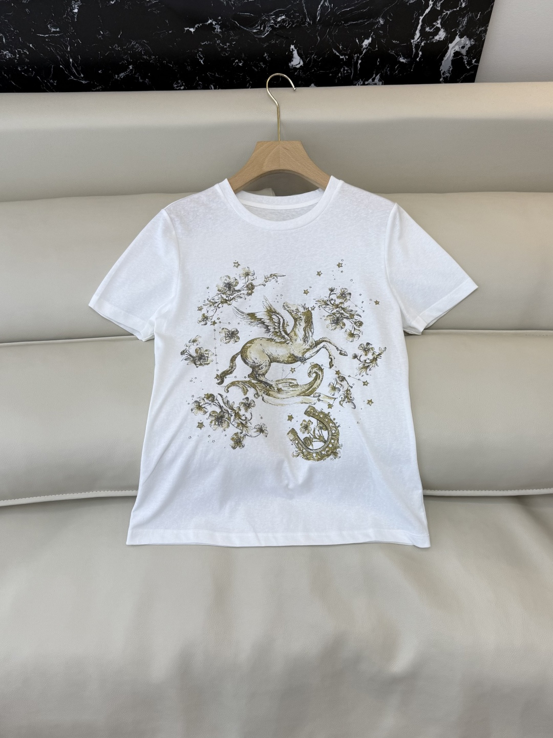 NO:736372,BS1113# New T-shirt factory Dior Pegasus print short-sleeved T-shirt SML,, dior, T-shirt, tees, t-shirt,19860909BS1113#新款T恤工厂 Dior 飞马印花 短袖T恤 SML,,dior,T-shirt,tees，t-shirt,,Women's clothing