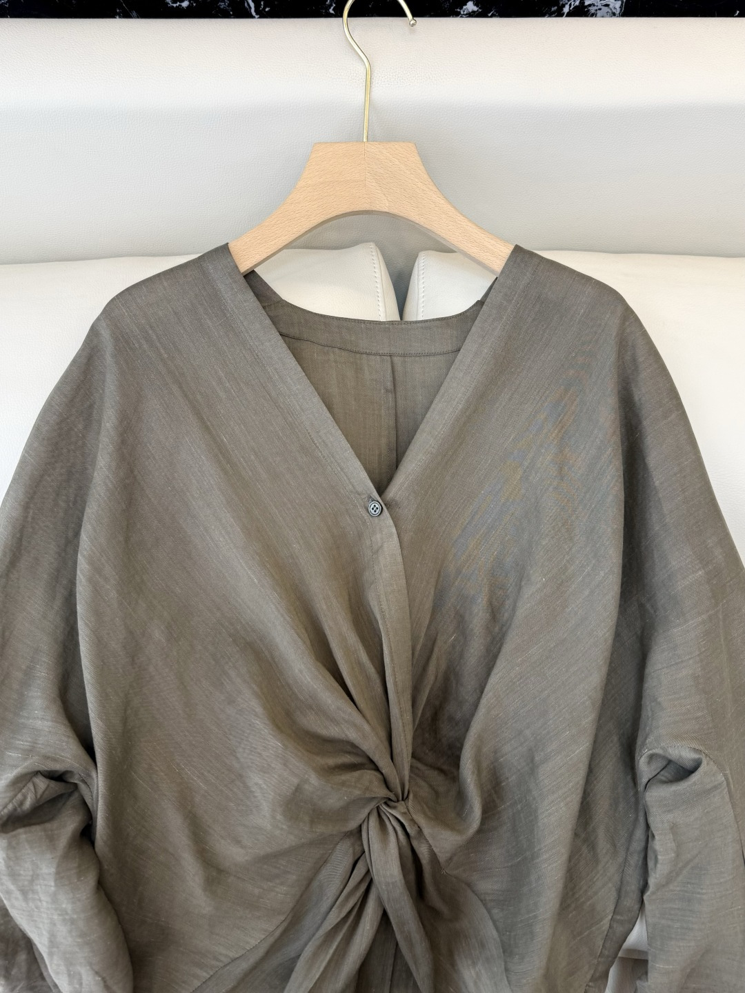 LZ26020#新款衬衫🌾BC 42% 苎麻 显瘦 V领 长袖衬衫 粉色 咖色 白色 SML