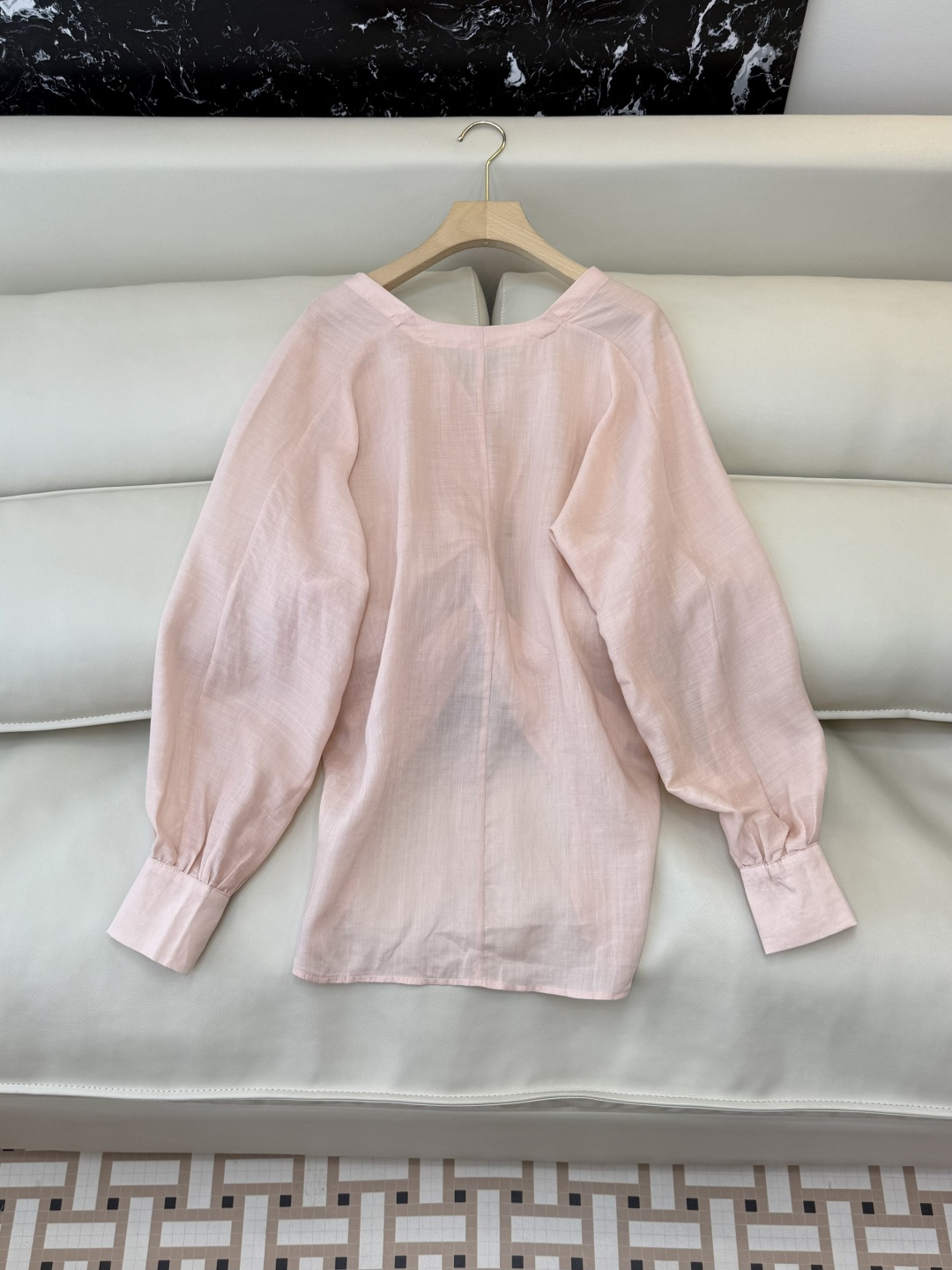 LZ26020#新款衬衫🌾BC 42% 苎麻 显瘦 V领 长袖衬衫 粉色 咖色 白色 SML