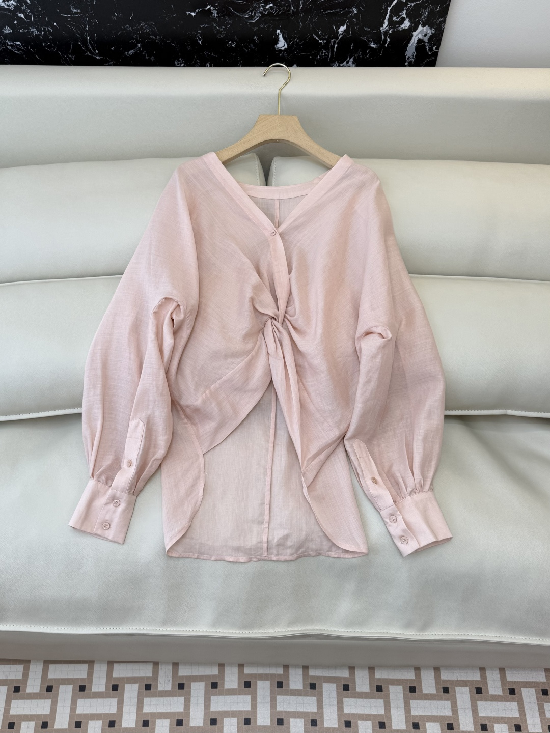 NO:736356,LZ26020# new shirt BC 42 ramie slim V-neck long-sleeved shirt pink brown white SML,,shirts,19860909LZ26020#新款衬衫 BC 42 苎麻 显瘦 V领 长袖衬衫 粉色 咖色 白色 SML,,shirts,,Women's clothing