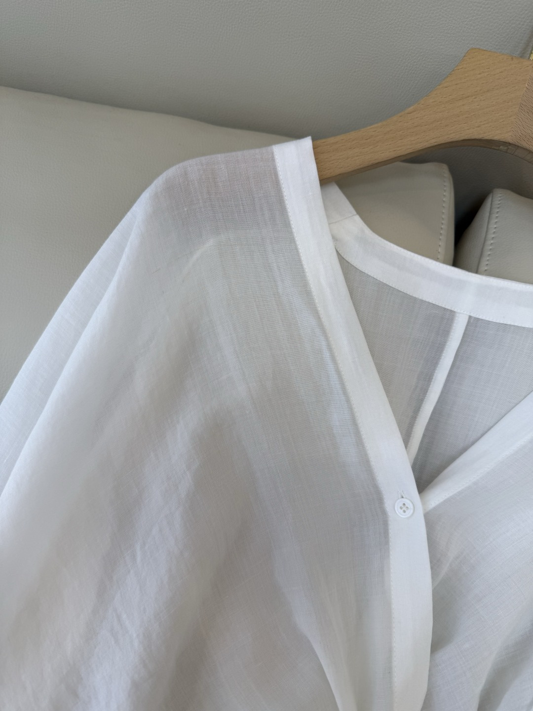 LZ26020#新款衬衫🌾BC 42% 苎麻 显瘦 V领 长袖衬衫 粉色 咖色 白色 SML