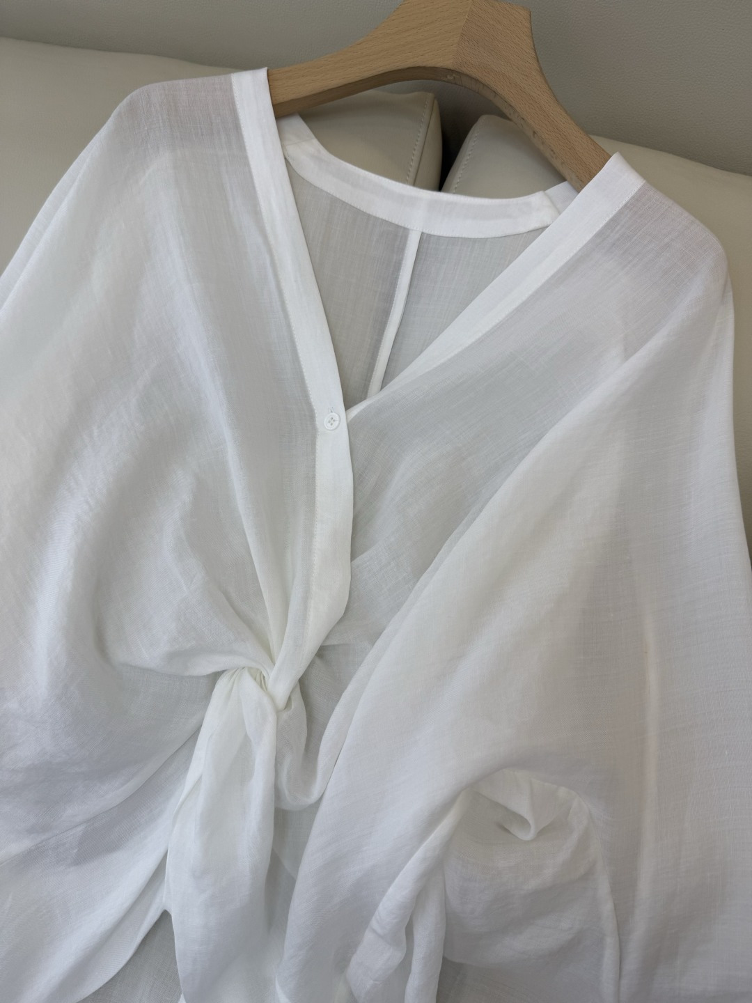 LZ26020#新款衬衫🌾BC 42% 苎麻 显瘦 V领 长袖衬衫 粉色 咖色 白色 SML