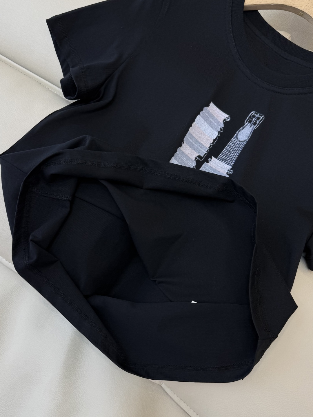 QG0162#新款T恤⚠️‼️H家 独家版 ‼️爱马仕 顶级版 印花 短袖T恤 粉色 车厘子红 黑色 白