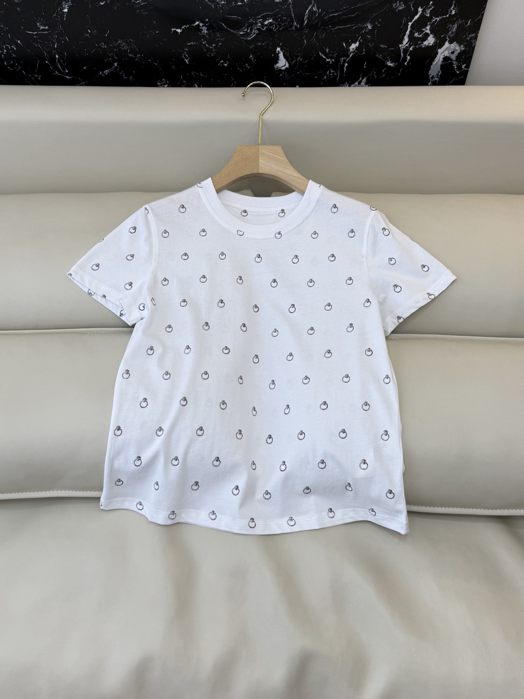 NO:737173,QG0160# New T-shirt Factory H Family Exclusive Edition Hermes Top Edition Printed Short-sleeved T-shirt White 36/38/40,,hermes,T-shirt,tees,t-shirt,19860909QG0160#新款T恤工厂 H家 独家版 爱马仕 顶级版 印花 短袖T恤 白色 36/38/40,,hermes,T-shirt,tees，t-shirt,,Women's clothing