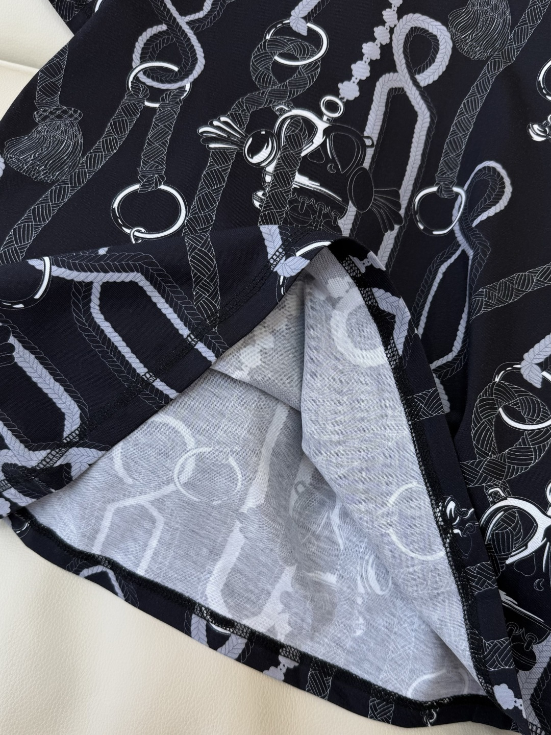 QG0159#新款T恤⚠️‼️H家 独家版 ‼️爱马仕 顶级版 印花 短袖T恤 黑色 36/38/40