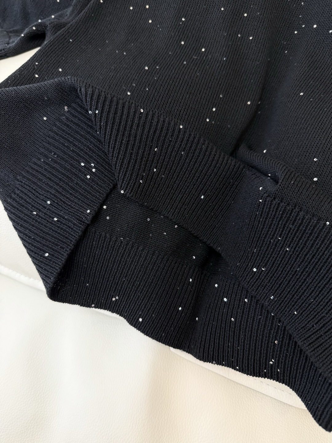 LZM26006#新款针织‼️BC 珠片纱 短袖针织上衣 三色 SML