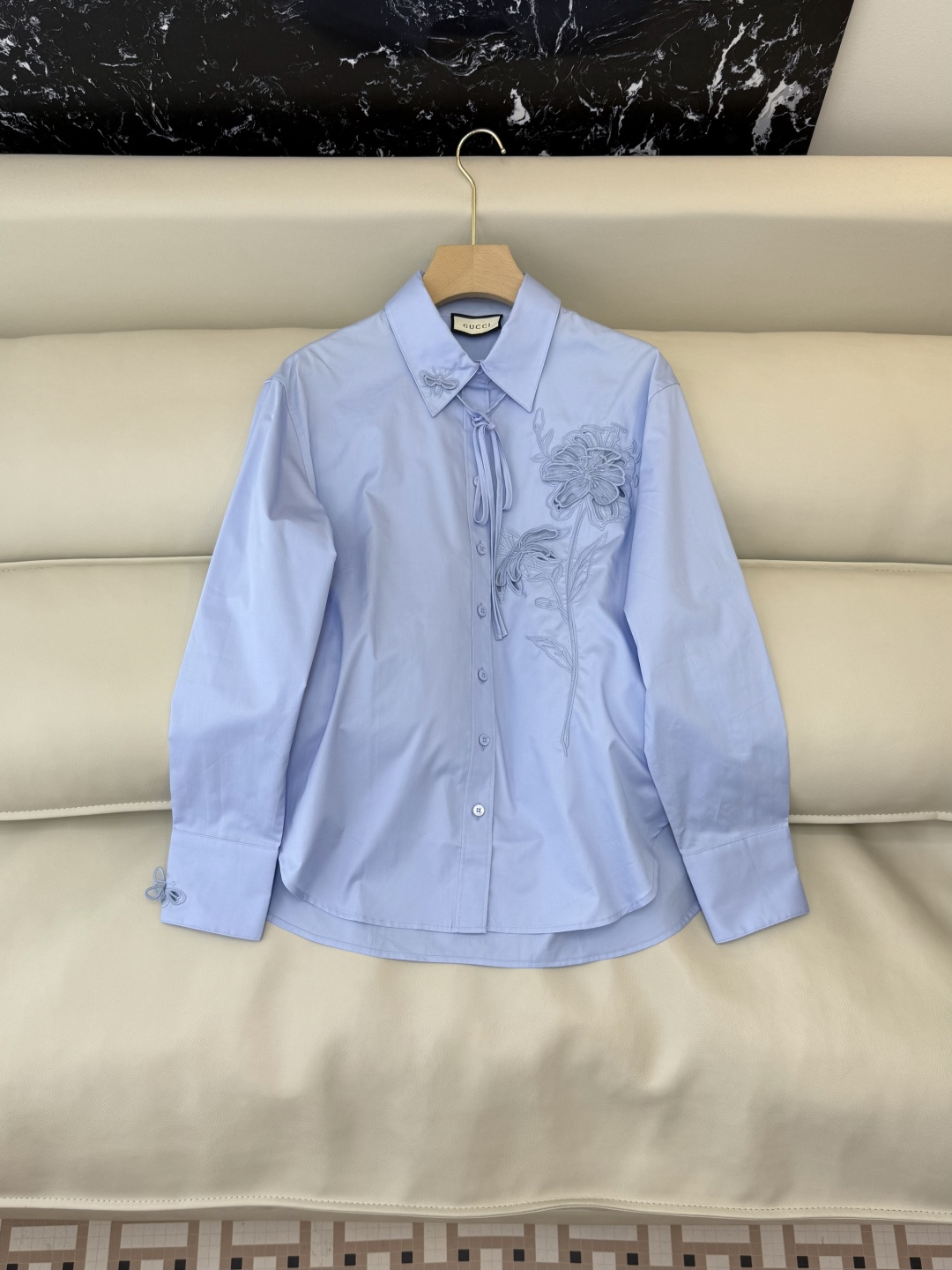 BM003#新款衬衫‼️GU 镂空绣花 长袖衬衫 白色 蓝色 SML