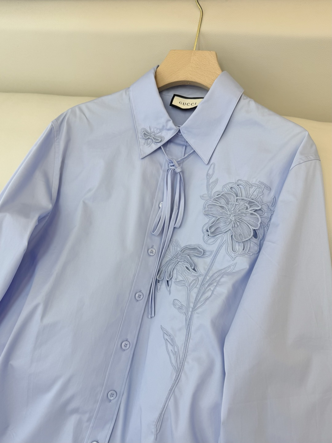 BM003#新款衬衫‼️GU 镂空绣花 长袖衬衫 白色 蓝色 SML