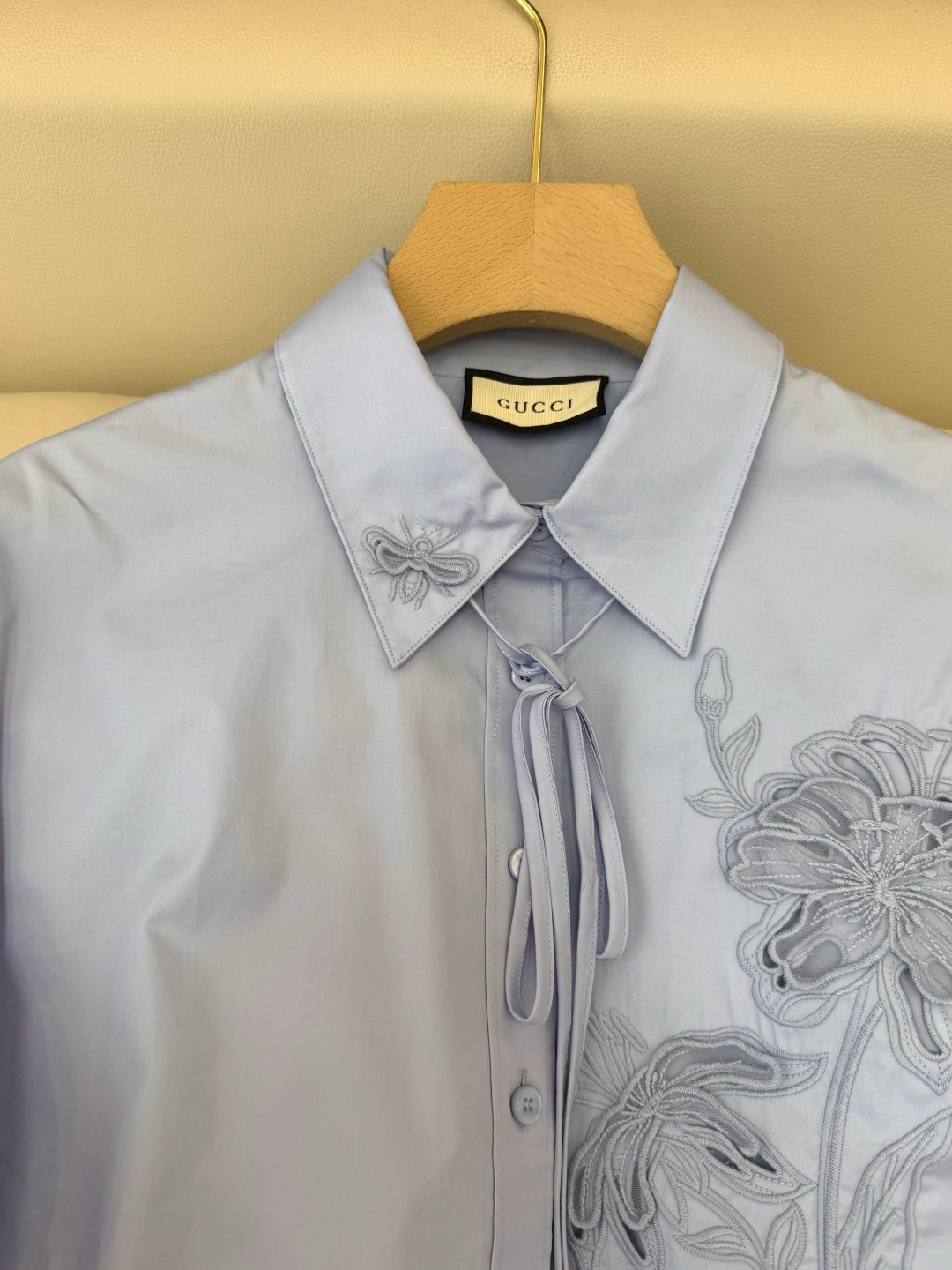 BM003#新款衬衫‼️GU 镂空绣花 长袖衬衫 白色 蓝色 SML