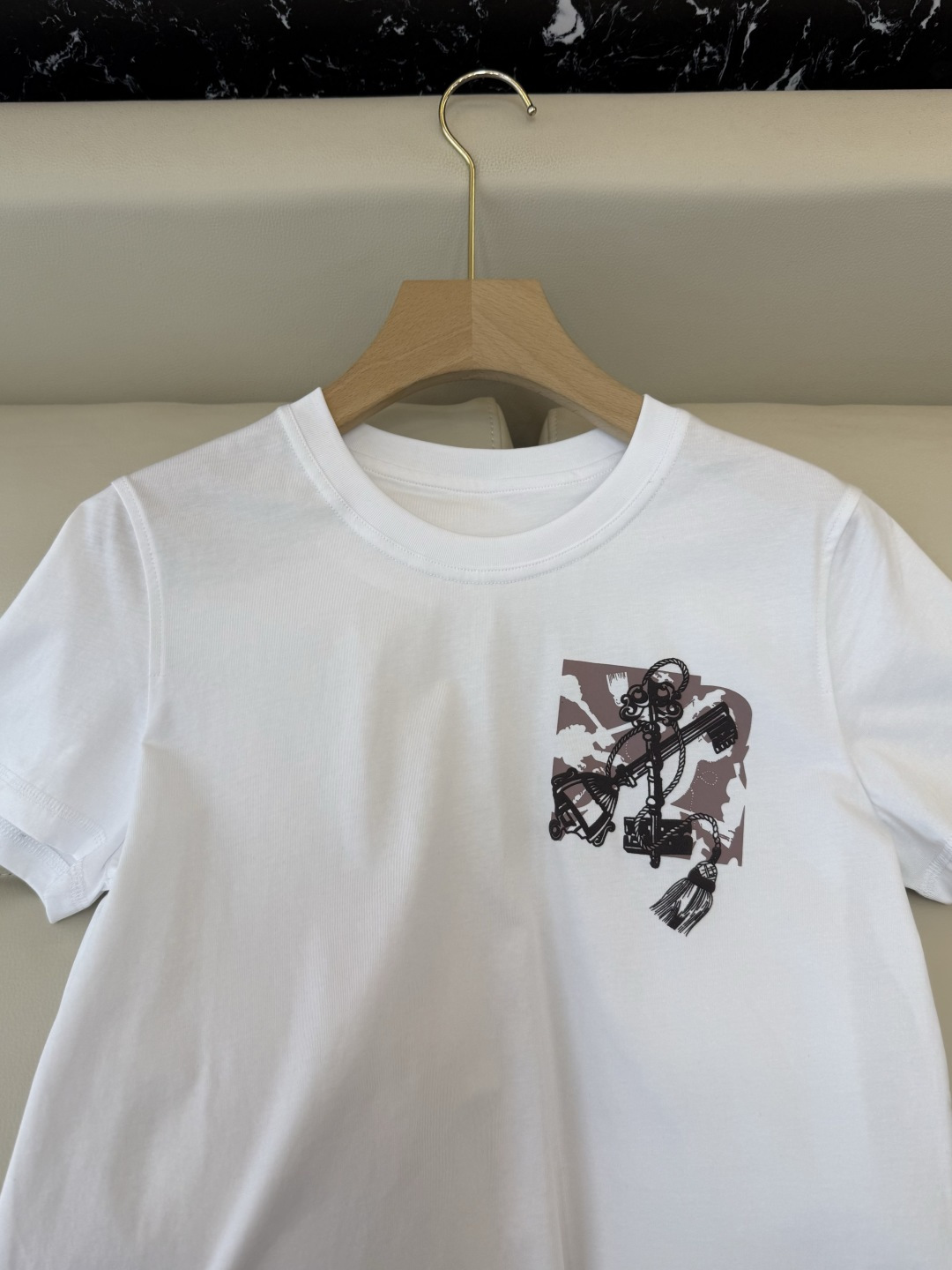 QG0163#新款T恤⚠️‼️H家 独家版 ‼️爱马仕 顶级版 印花 短袖T恤 黑色 白色 36/38/