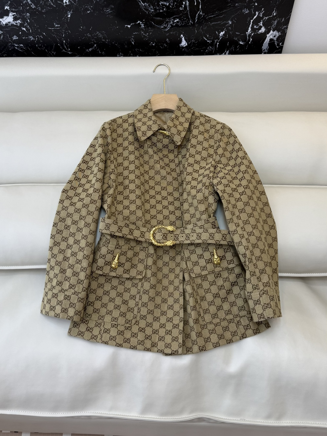 NO:738125,GU013# new coat factory special GU home latest style jacquard windbreaker jacket with belt SML,,jackets & coats,19860909GU013#新款外套工厂特 GU 家 最新款 提花风衣款 外套 配腰带 SML,,jackets & coats,,Women's clothing