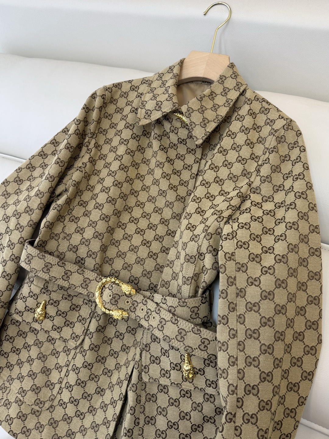 GU013#新款外套‼️GU 家 最新款 提花风衣款 外套 配腰带 SML