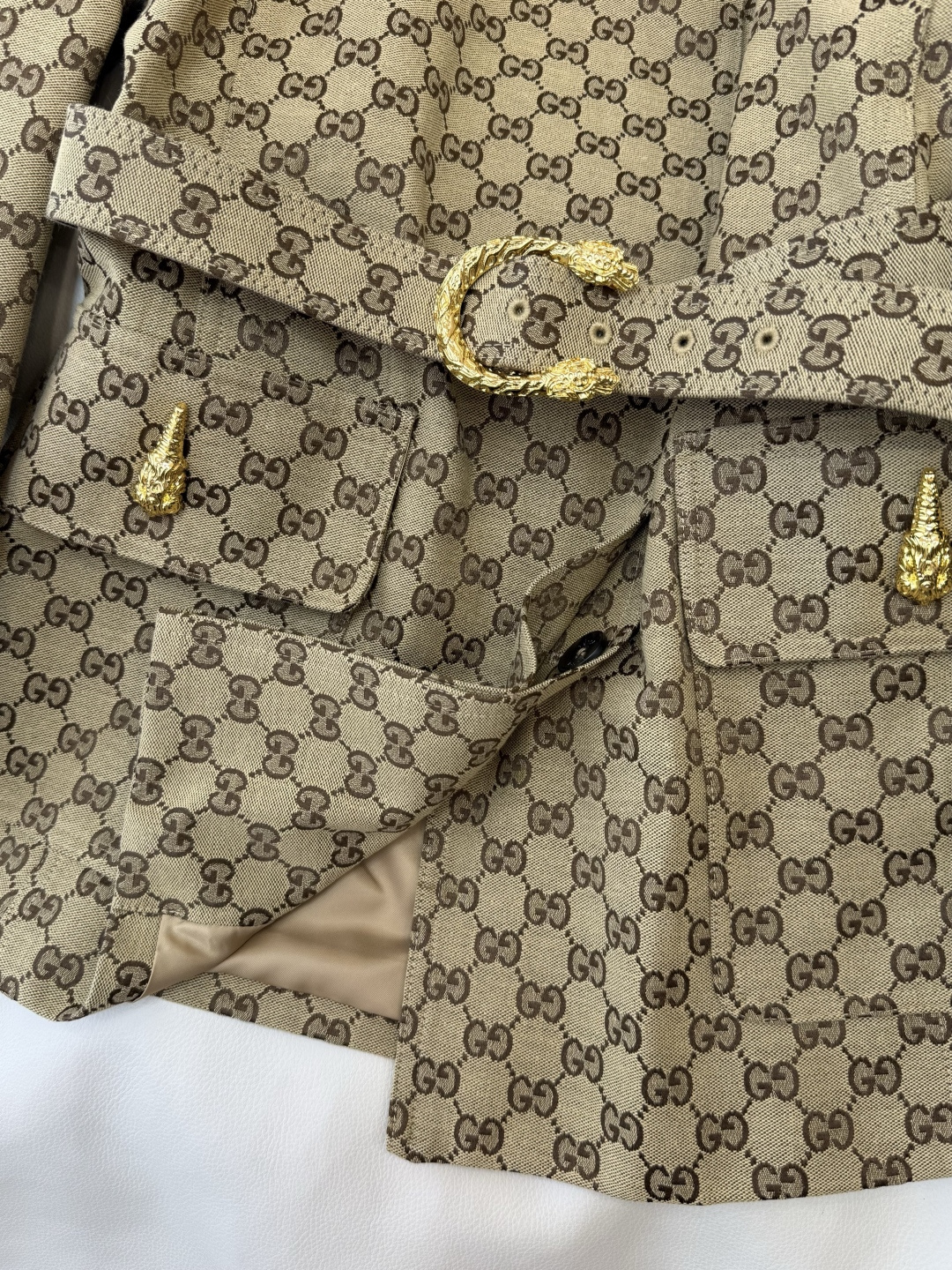 GU013#新款外套‼️GU 家 最新款 提花风衣款 外套 配腰带 SML