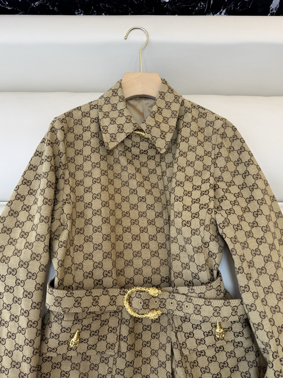 GU013#新款外套‼️GU 家 最新款 提花风衣款 外套 配腰带 SML